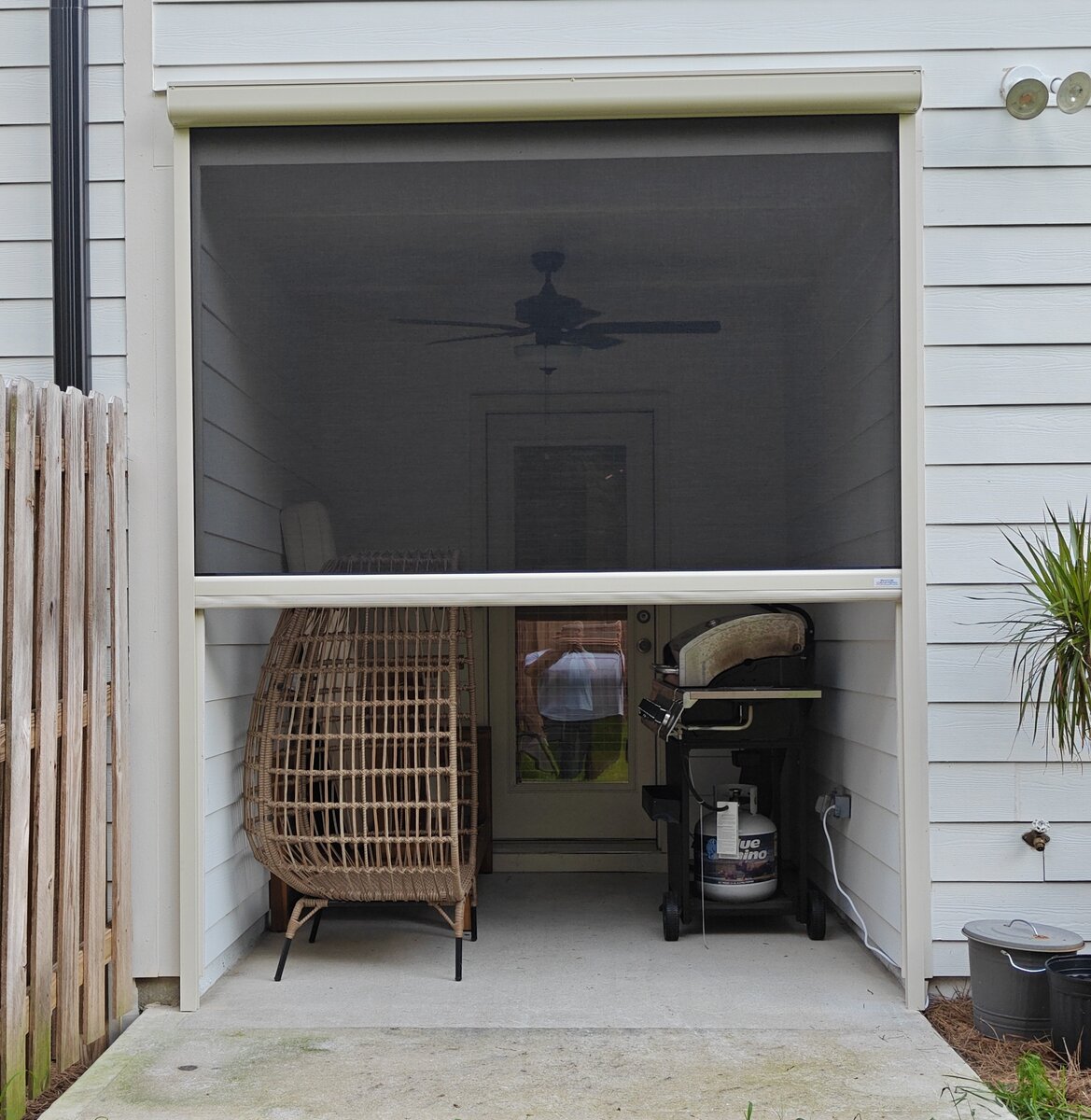 Motorized Retractable Screen