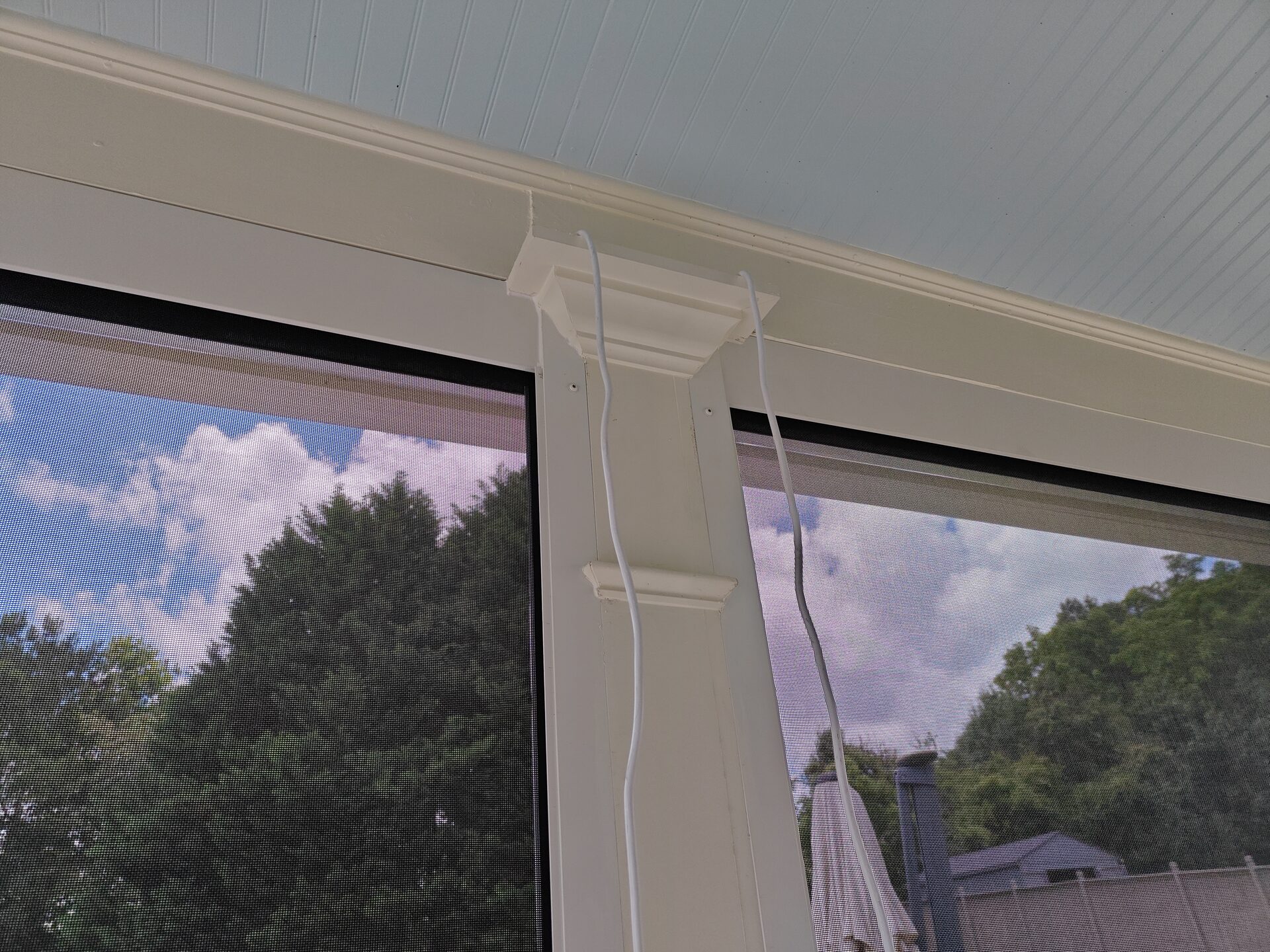 Solar Screen White Frame Cut-Out Moulding Detail